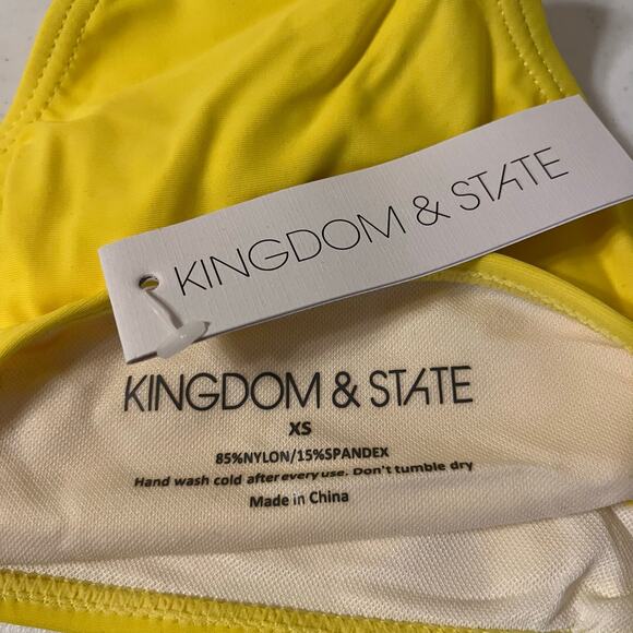 Classic Bikini Bottom Swimsuit in Size XS - Picture 5 of 5